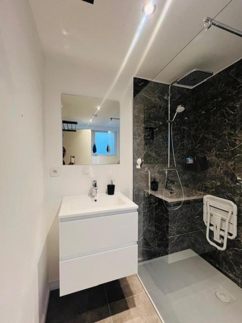 Hotel Cosy Arrondissement di Malines Esterno foto