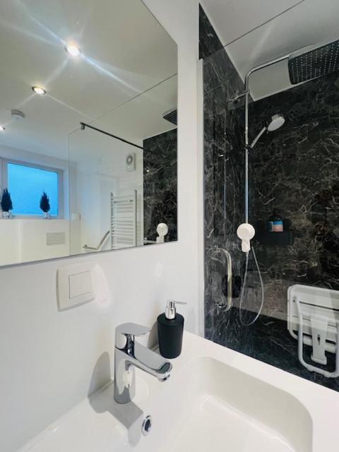 Hotel Cosy Arrondissement di Malines Esterno foto